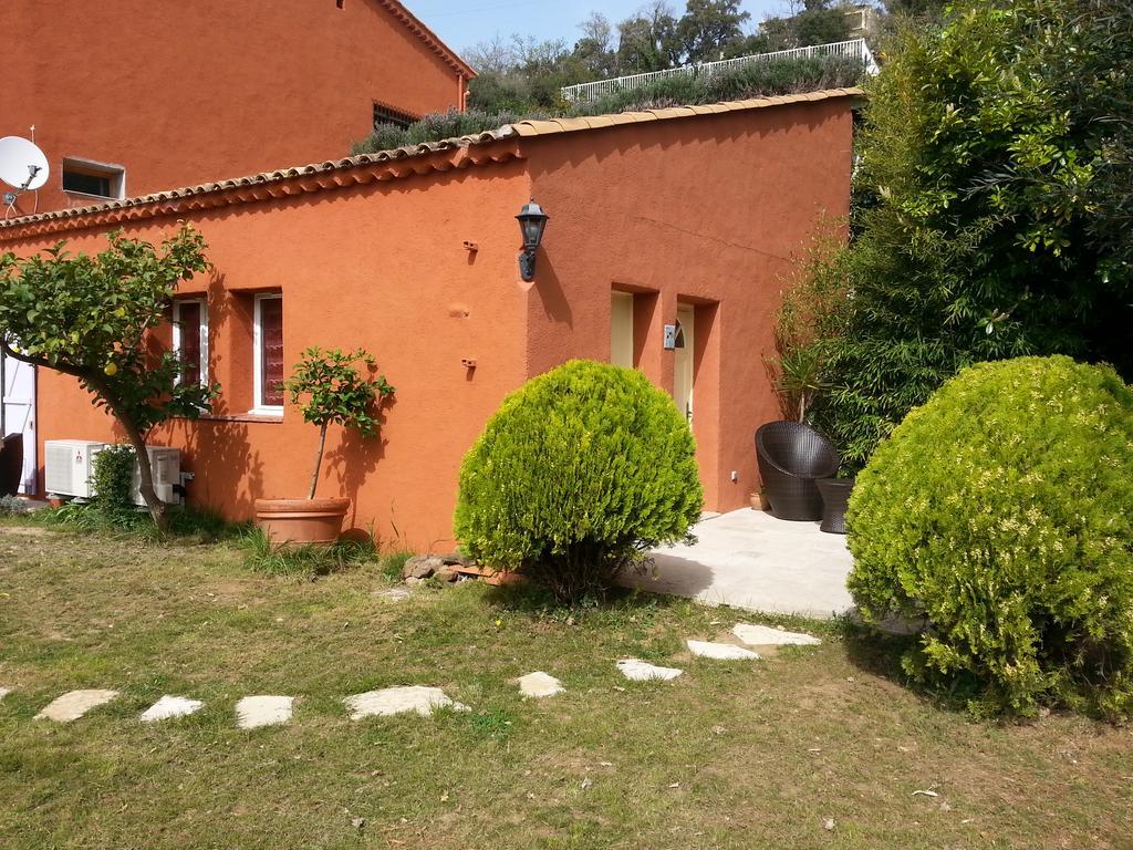 Soleil Rouge Apartment Les Adrets-de-l'Esterel Luaran gambar